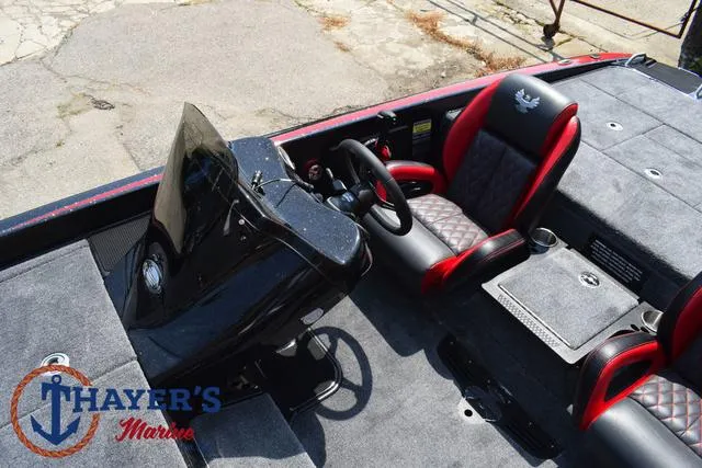 Slide: The Image of Phoenix Bass Boats 921 Elite 2025 - 33