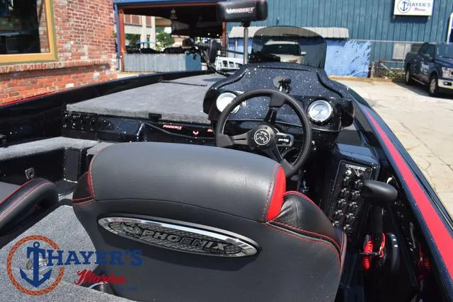 Slide: The Image of Phoenix Bass Boats 921 Elite 2025 - 35