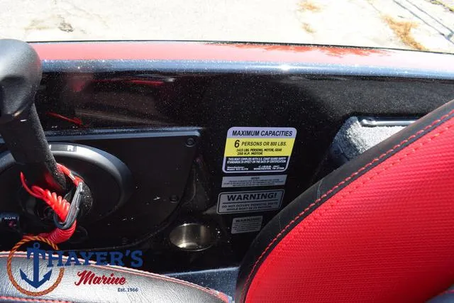 Slide: The Image of Phoenix Bass Boats 921 Elite 2025 - 39