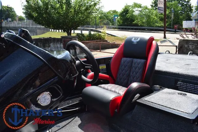 Slide: The Image of Phoenix Bass Boats 921 Elite 2025 - 41