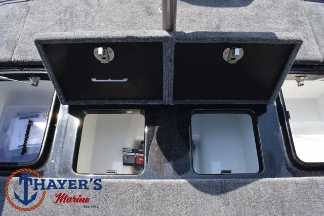 Slide: The Image of Phoenix Bass Boats 921 Elite 2025 - 49