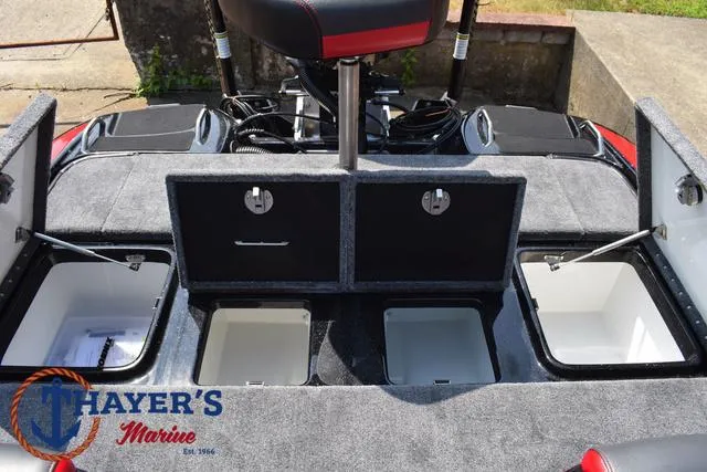 Slide: The Image of Phoenix Bass Boats 921 Elite 2025 - 50