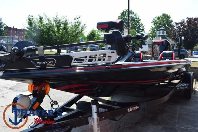 Slide: The Image of Phoenix Bass Boats 921 Elite 2025 - 61