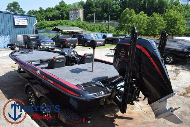Slide: The Image of Phoenix Bass Boats 921 Elite 2025 - 8