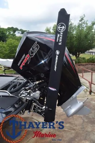 Slide: The Image of Phoenix Bass Boats 920 Elite II 2025 - 12