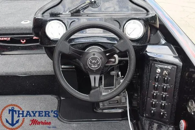 Slide: The Image of Phoenix Bass Boats 920 Elite II 2025 - 16