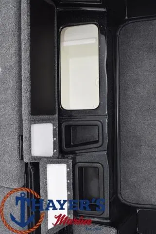 Slide: The Image of Phoenix Bass Boats 920 Elite II 2025 - 27