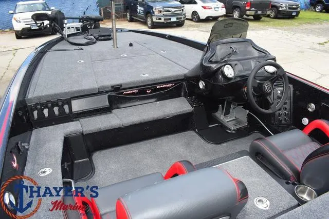 Slide: The Image of Phoenix Bass Boats 920 Elite II 2025 - 41