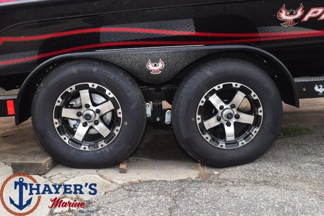 Slide: The Image of Phoenix Bass Boats 920 Elite II 2025 - 5