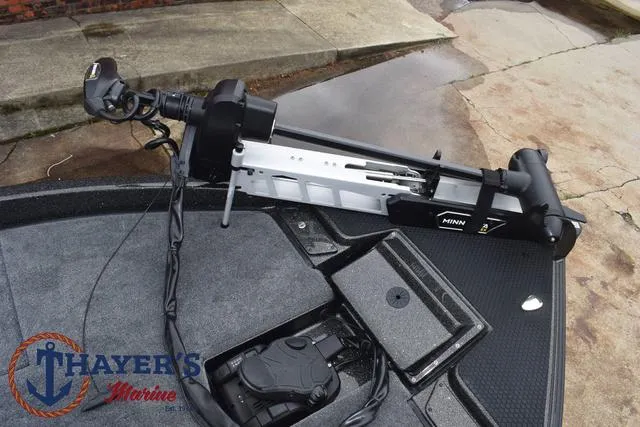 Slide: The Image of Phoenix Bass Boats 21 XE 2025 - 13