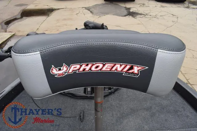 Slide: The Image of Phoenix Bass Boats 21 XE 2025 - 15