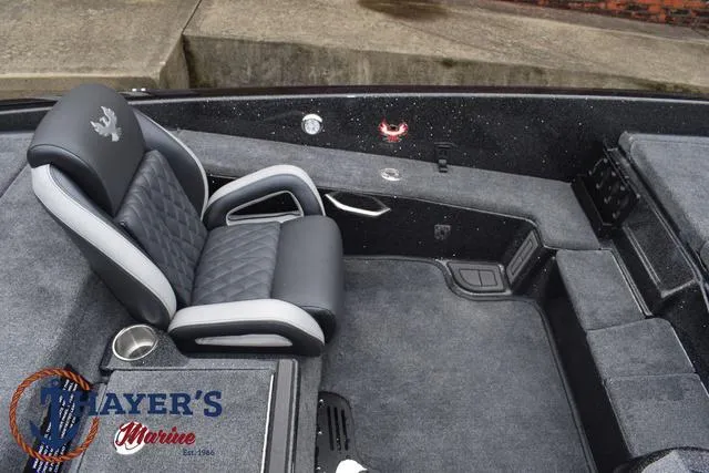 Slide: The Image of Phoenix Bass Boats 21 XE 2025 - 30