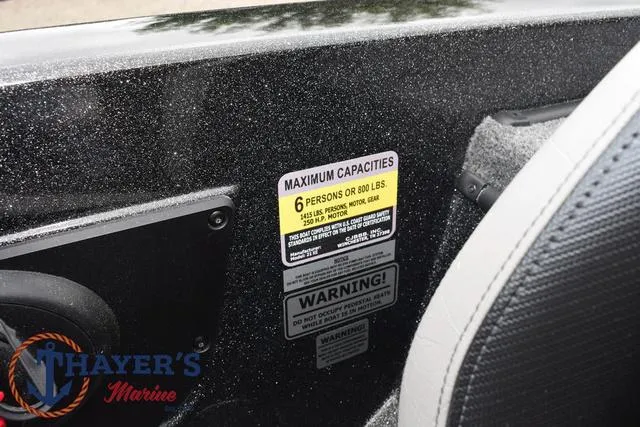 Slide: The Image of Phoenix Bass Boats 21 XE 2025 - 38