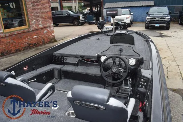 Slide: The Image of Phoenix Bass Boats 21 XE 2025 - 54