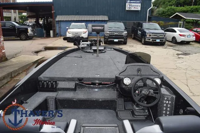 Slide: The Image of Phoenix Bass Boats 21 XE 2025 - 56
