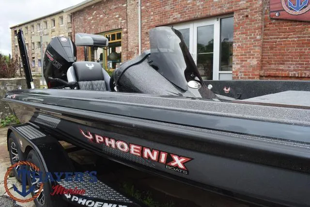Slide: The Image of Phoenix Bass Boats 21 XE 2025 - 58