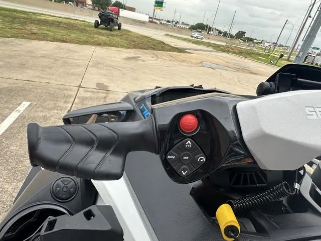 Slide: The Image of Sea-Doo Fish Pro Sport 170 Ibr & Idf 2022 - 10