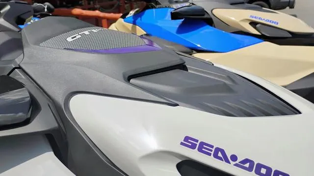 Slide: The Image of Sea-Doo GTI 2025 - 18