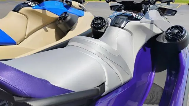 Slide: The Image of Sea-Doo GTI 2025 - 6