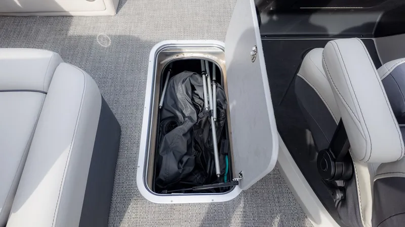 Slide: The Image of Barletta Cabrio 22U 2025 - 18