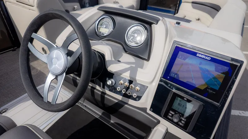 Slide: The Image of Barletta Cabrio 22U 2025 - 26