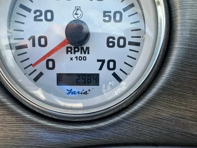 Slide: The Image of Tachometer of 2006 Crest Caribbean 250 showing 2984 RPM, Faria brand. - 9