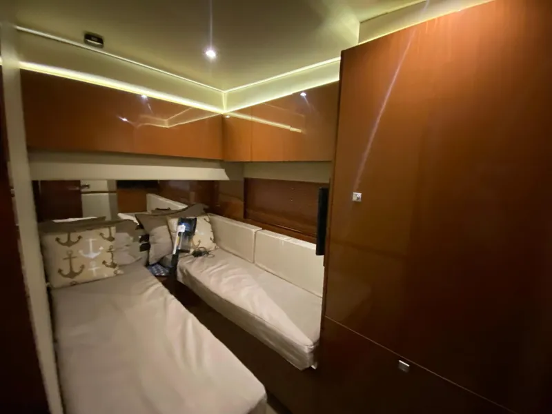 Slide: The Image of Sea Ray 510 Fly 2016 - 24