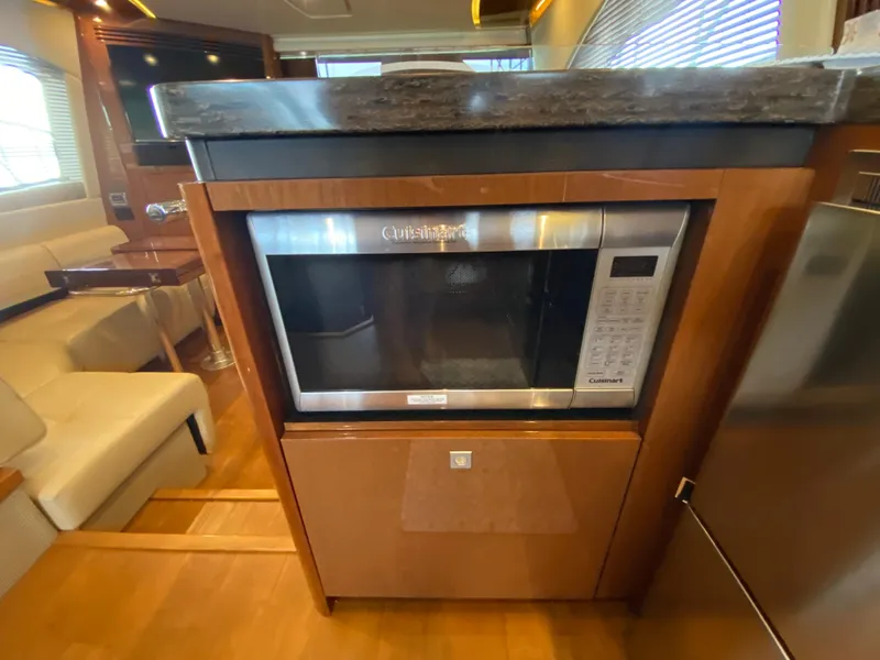 Slide: The Image of Sea Ray 510 Fly 2016 - 38