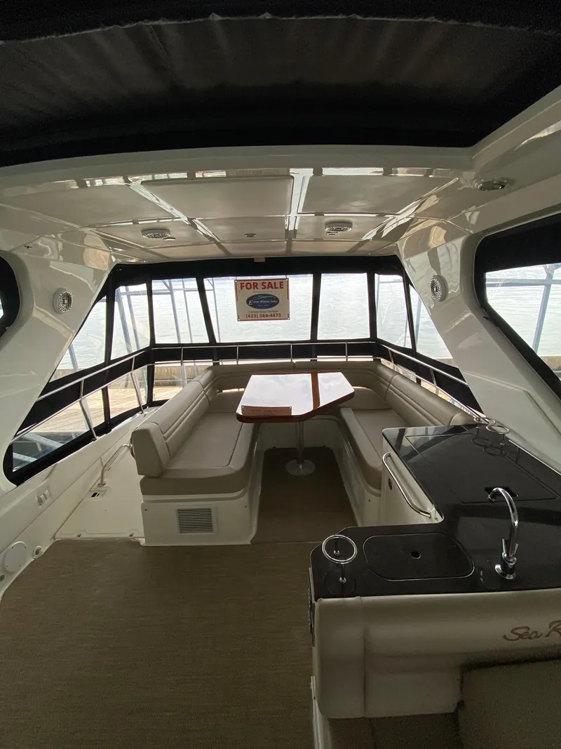 Slide: The Image of Sea Ray 510 Fly 2016 - 40