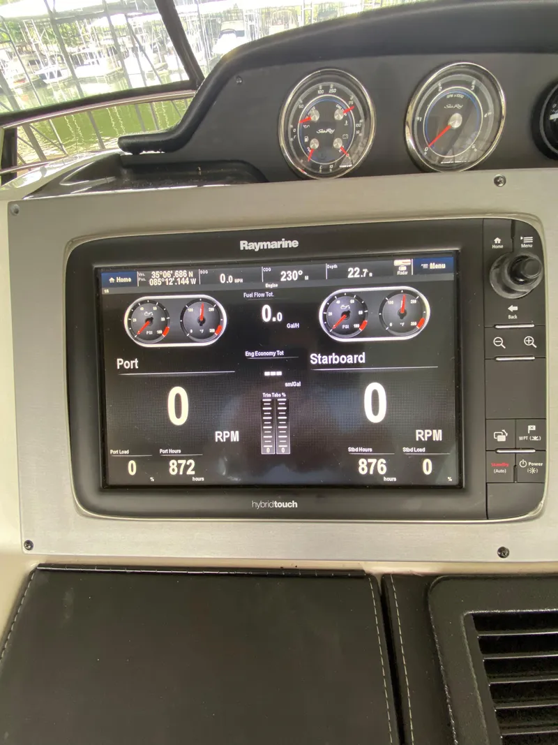 Slide: The Image of Sea Ray 510 Fly 2016 - 46