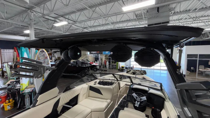 Slide: The Image of Tigé Z5 2025 - 50