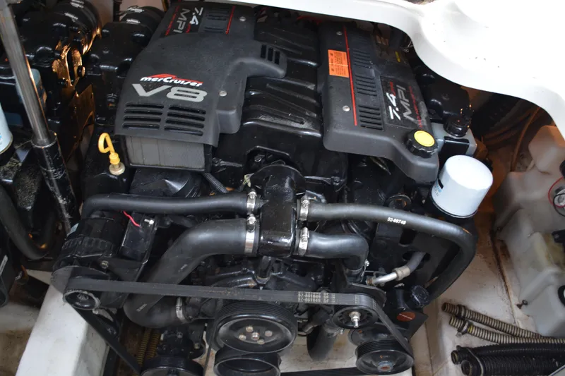 Slide: The Image of 1998 Formula 31 PC engine compartment with MerCruiser V8 engine. - 41