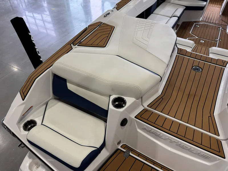 Slide: The Image of Nautique Super Air Nautique G23 2024 - 12