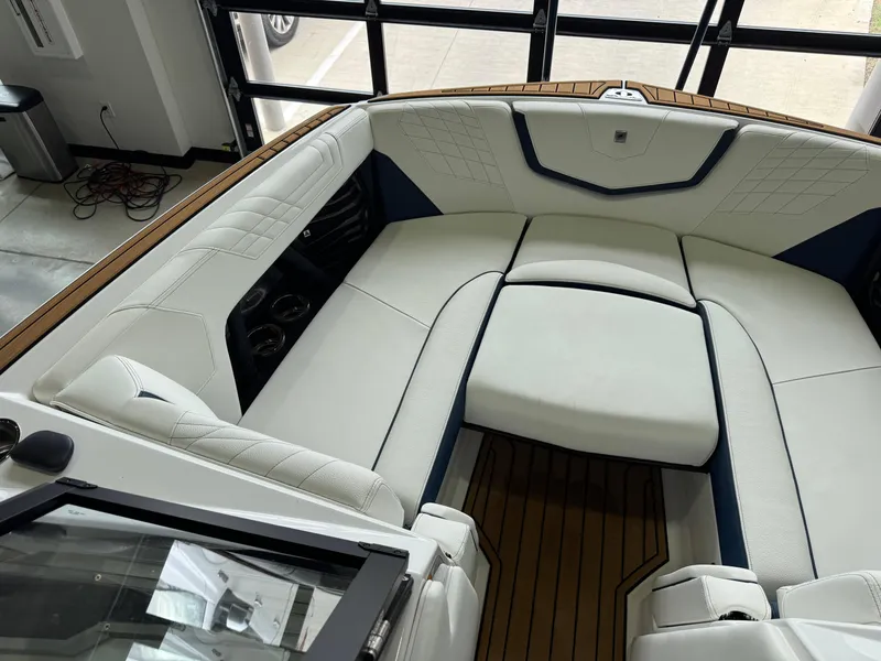 Slide: The Image of Nautique Super Air Nautique G23 2024 - 19