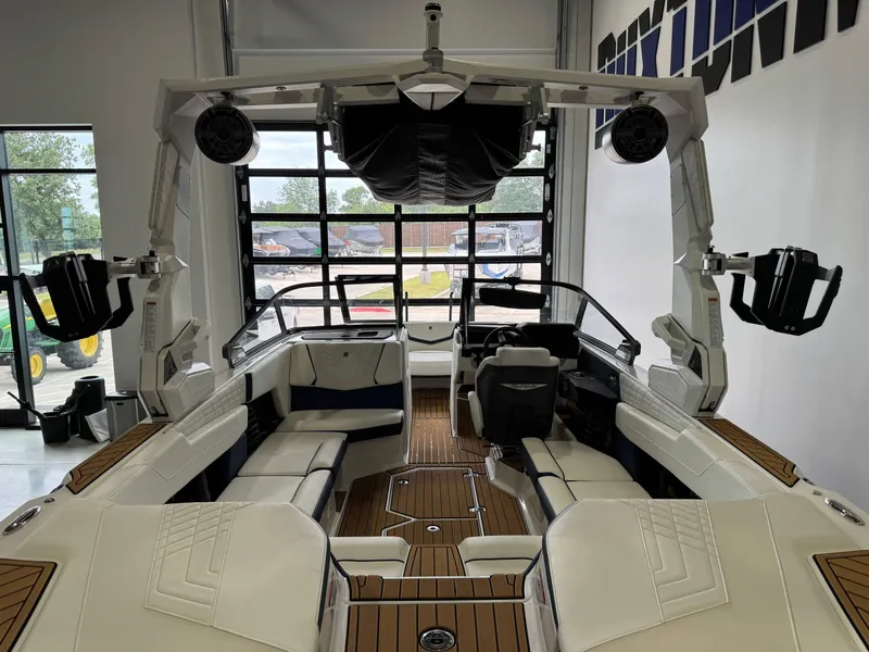 Slide: The Image of Nautique Super Air Nautique G23 2024 - 9