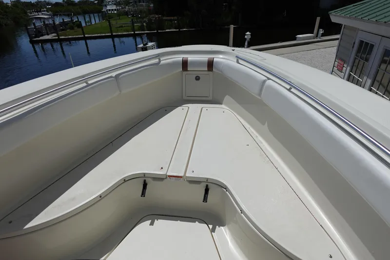 Slide: The Image of 2005 Hydra-Sports Vector 3300 CC boat interior with seating and storage. - 44