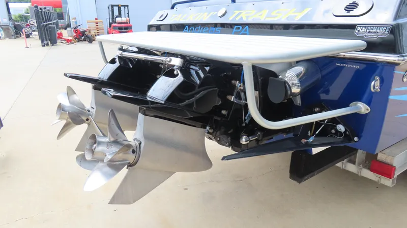 Slide: The Image of 2007 Active Thunder 37 boat with dual propellers and performance exhaust system. - 9