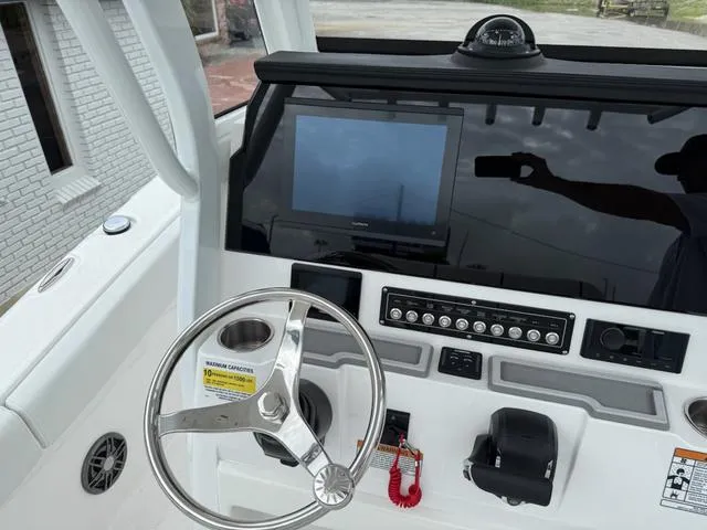 Slide: The Image of Sea Fox 248 Commander 2025 - 10