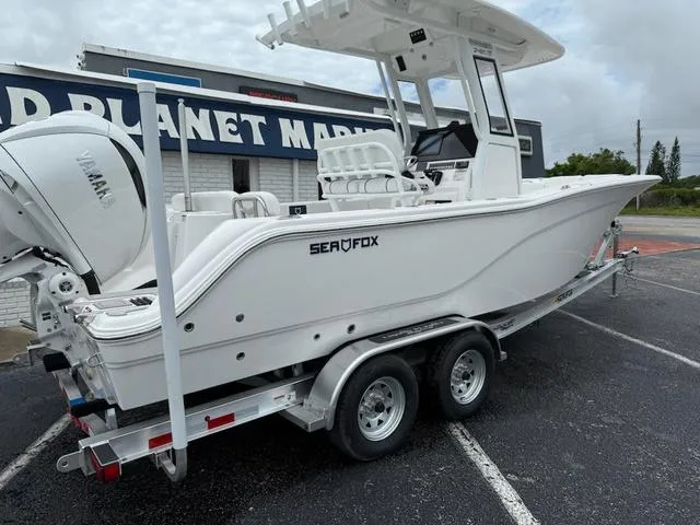 Slide: The Image of Sea Fox 248 Commander 2025 - 5