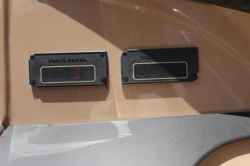 Slide: The Image of Carver 396 Aft Cabin Motor Yacht 2004 - 101