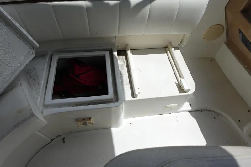 Slide: The Image of Carver 396 Aft Cabin Motor Yacht 2004 - 105