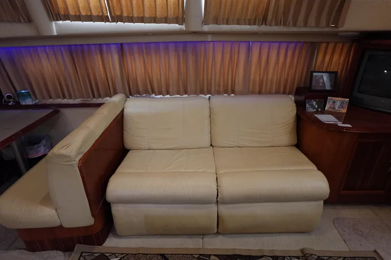 Slide: The Image of Carver 396 Aft Cabin Motor Yacht 2004 - 57