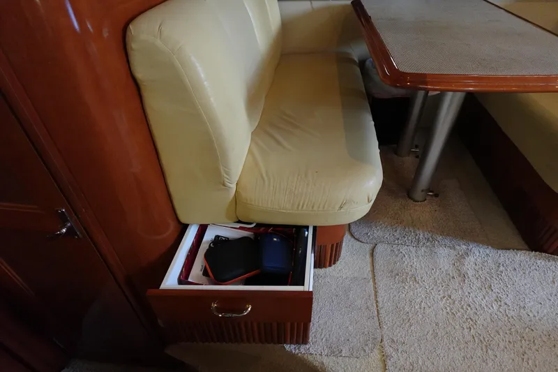 Slide: The Image of Carver 396 Aft Cabin Motor Yacht 2004 - 58