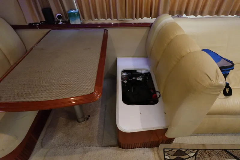 Slide: The Image of Carver 396 Aft Cabin Motor Yacht 2004 - 59