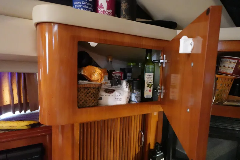 Slide: The Image of Carver 396 Aft Cabin Motor Yacht 2004 - 65