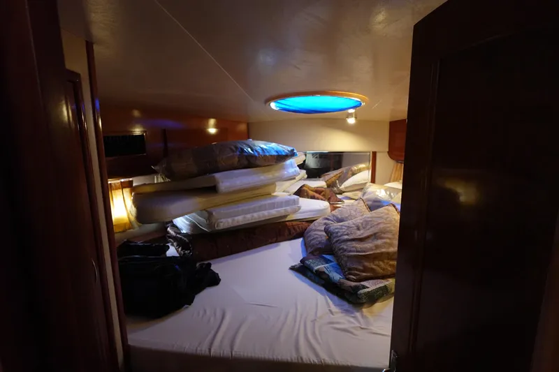 Slide: The Image of Carver 396 Aft Cabin Motor Yacht 2004 - 75