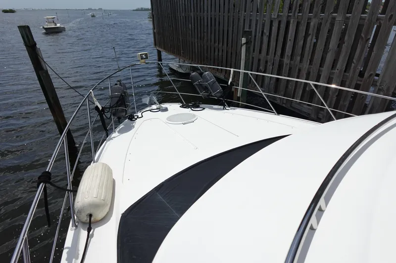 Slide: The Image of Carver 396 Aft Cabin Motor Yacht 2004 - 80