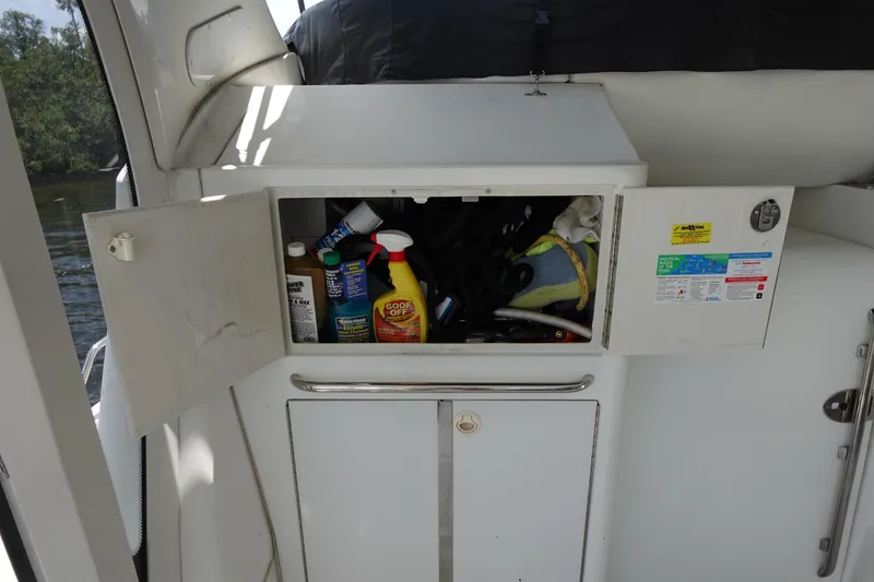 Slide: The Image of Carver 396 Aft Cabin Motor Yacht 2004 - 84