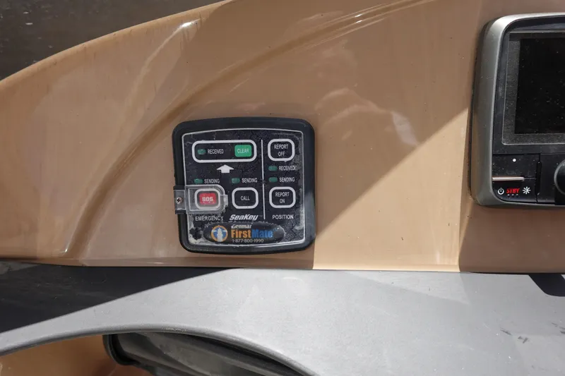 Slide: The Image of Carver 396 Aft Cabin Motor Yacht 2004 - 90