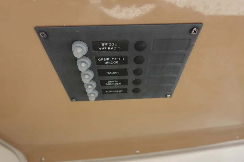 Slide: The Image of Carver 396 Aft Cabin Motor Yacht 2004 - 95